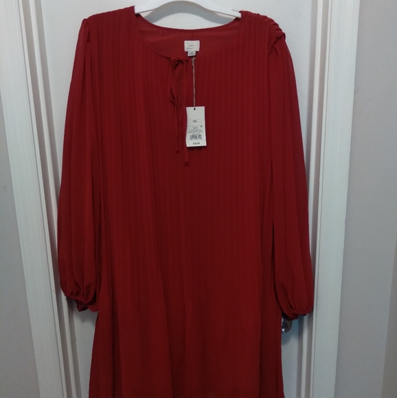 Dress - Picture 2 of 2